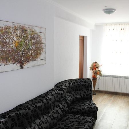 Къща За Гости Мишурови Smolyan Ngoại thất bức ảnh