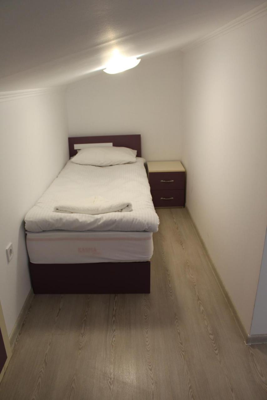 Къща За Гости Мишурови Smolyan Ngoại thất bức ảnh