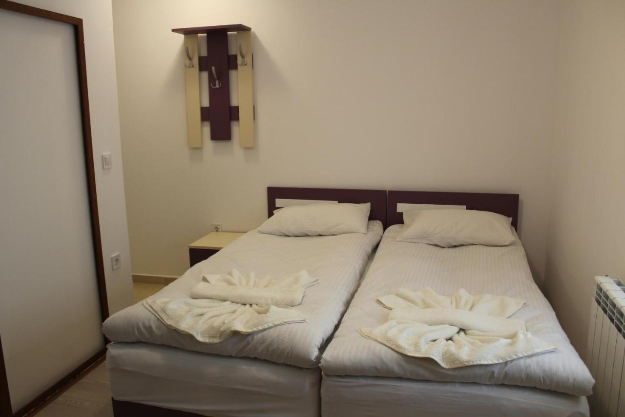 Къща За Гости Мишурови Smolyan Ngoại thất bức ảnh